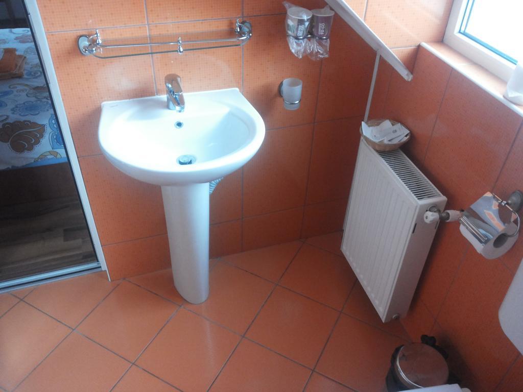 Casa Azugeana Азуга Екстериор снимка